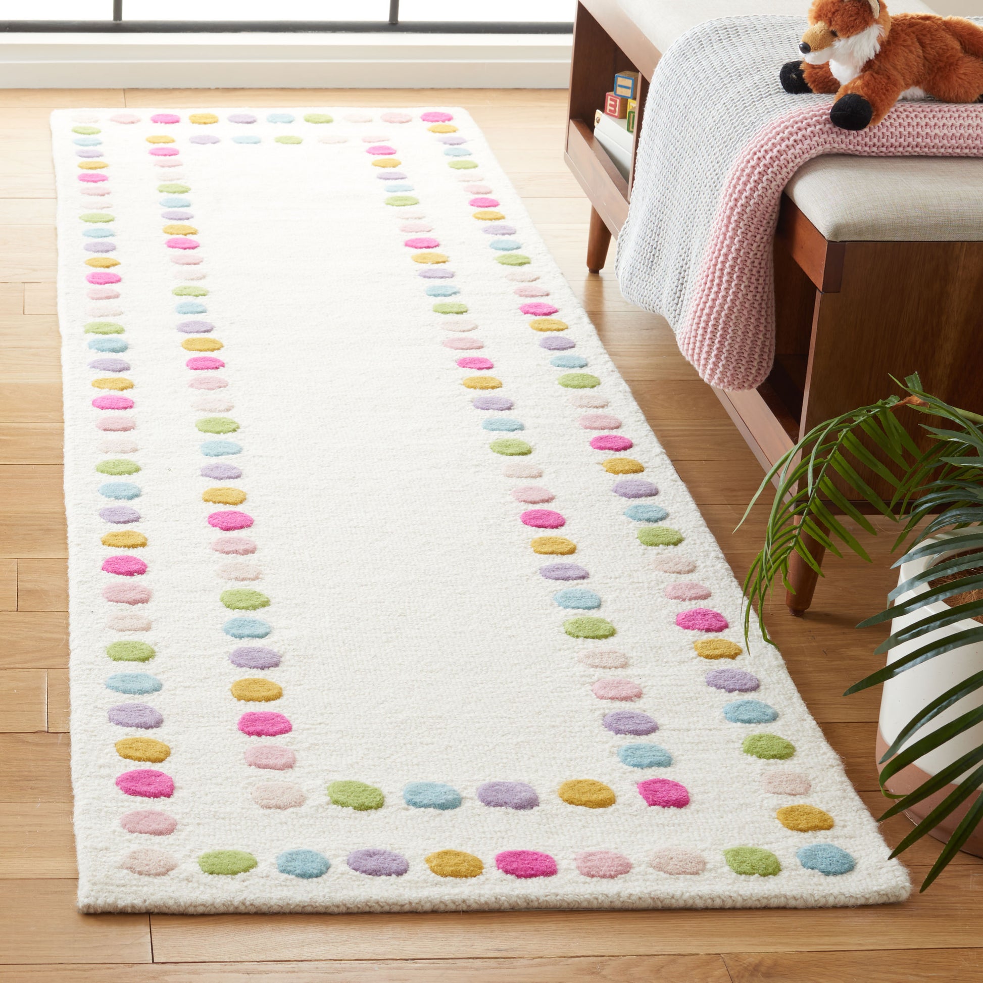 Safavieh Safavieh Kids Sfk928U Ivory/Pink Area Rug