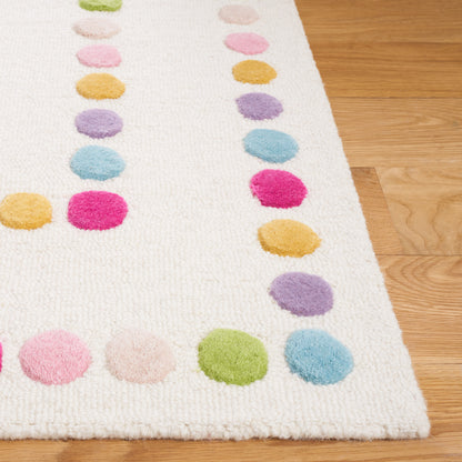 Safavieh Safavieh Kids Sfk928U Ivory/Pink Area Rug