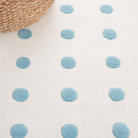 Safavieh Safavieh Kids Sfk930M Ivory/Blue Rug.