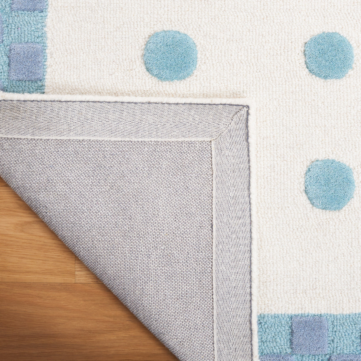 Safavieh Safavieh Kids Sfk930M Ivory/Blue Rug.