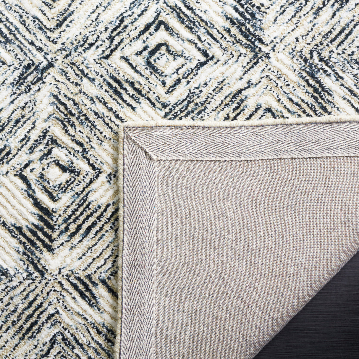 Safavieh Soho Soh125Y Ivory/Green Rug.