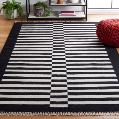 Safavieh Striped Kilim Stk805Z Black/Ivory Area Rug