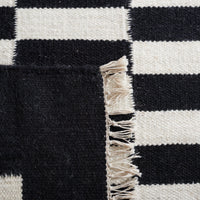 Safavieh Striped Kilim Stk805Z Black/Ivory Area Rug