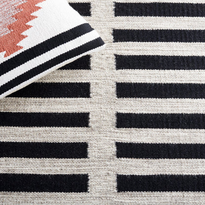 Safavieh Striped Kilim Stk806B Beige/Black Area Rug