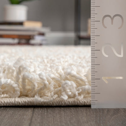 Nuloom Gwenyth Solid Shag Ozus02B Beige Area Rug