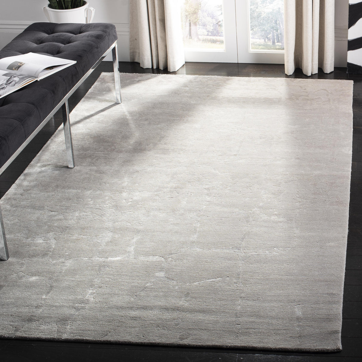 Safavieh Tibetan Tb837A Cream/Stone Rug.
