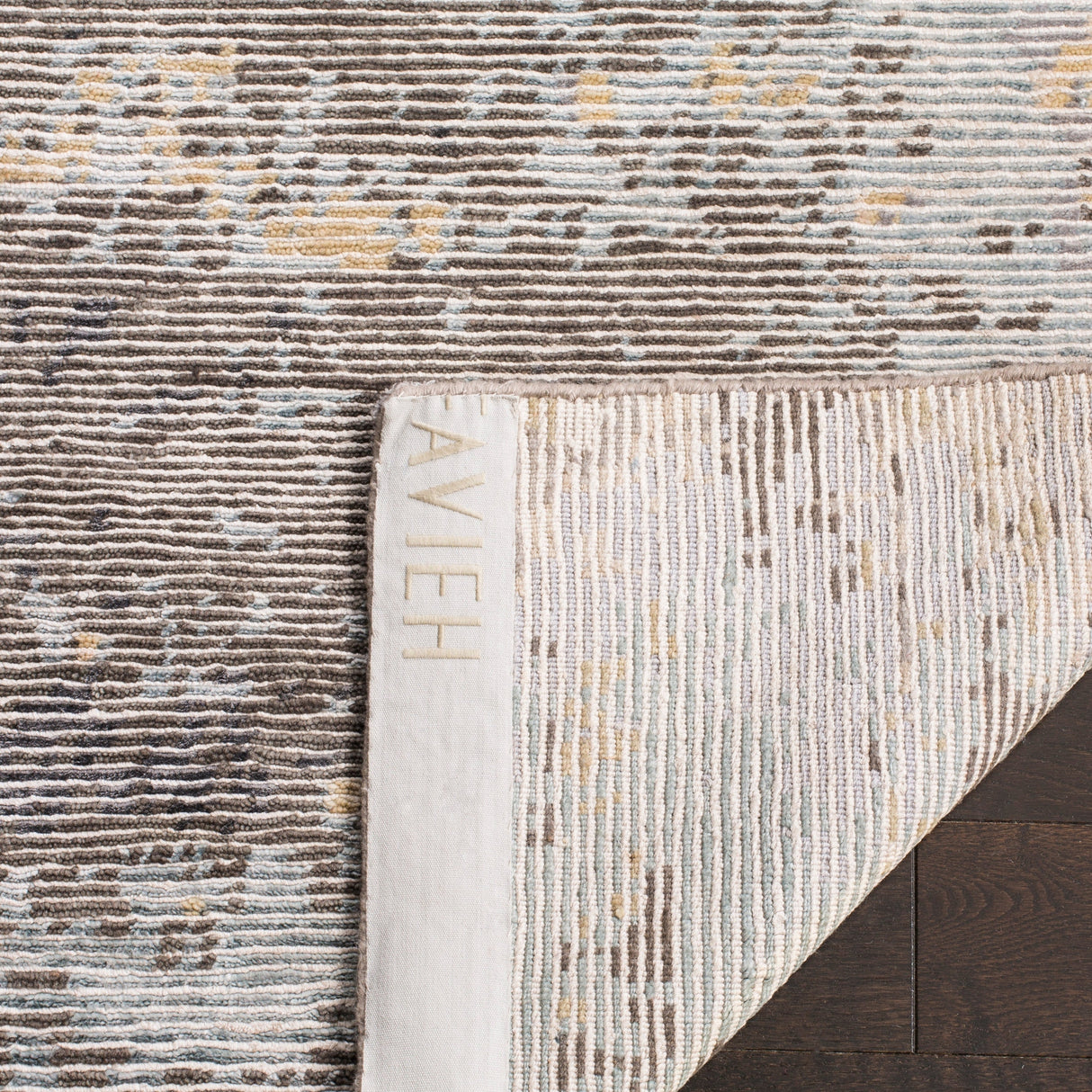 Safavieh Tiffany Tfn622D Beige/Light Blue Rug.