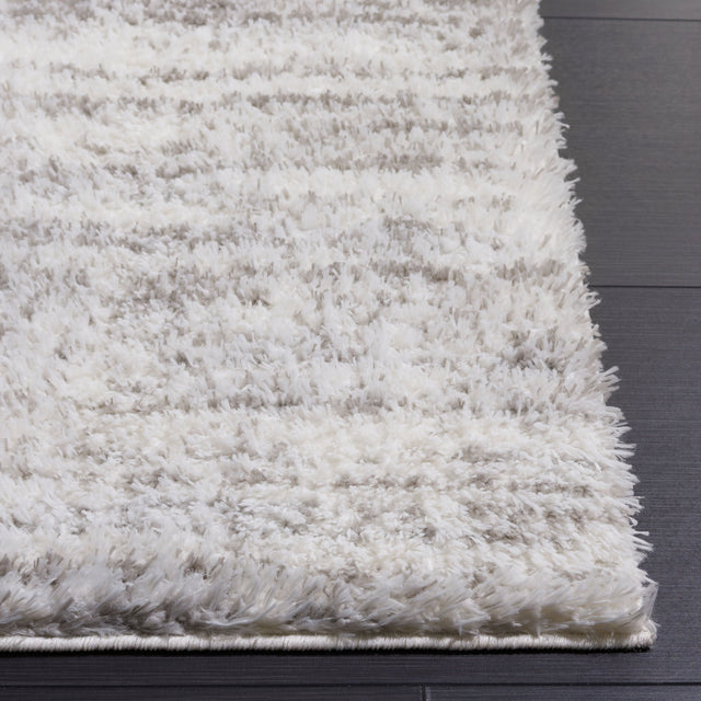 Safavieh Tahoe Shag Tho653A Ivory/Grey Rug.