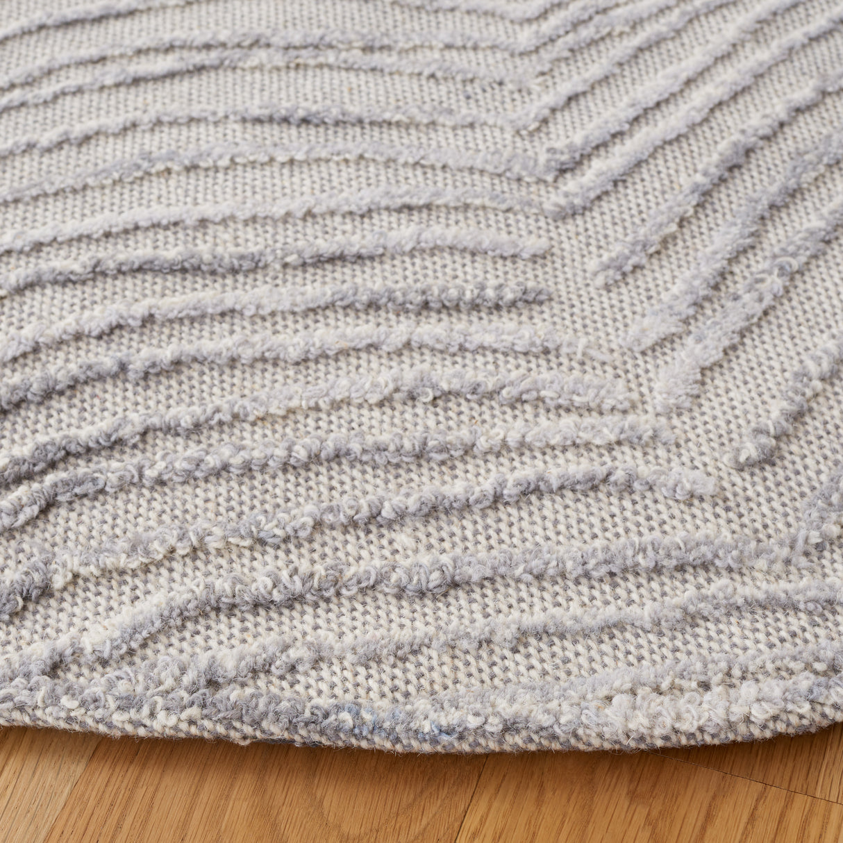 Safavieh Trace Trc901F Grey/Ivory Rug.