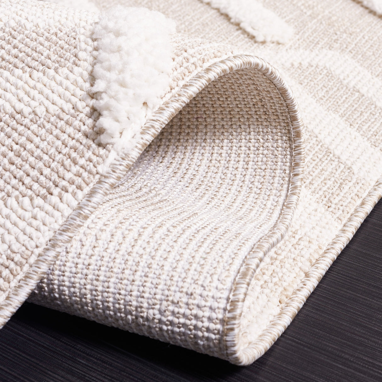 Safavieh Trends Trd104B Beige/Ivory Rug.