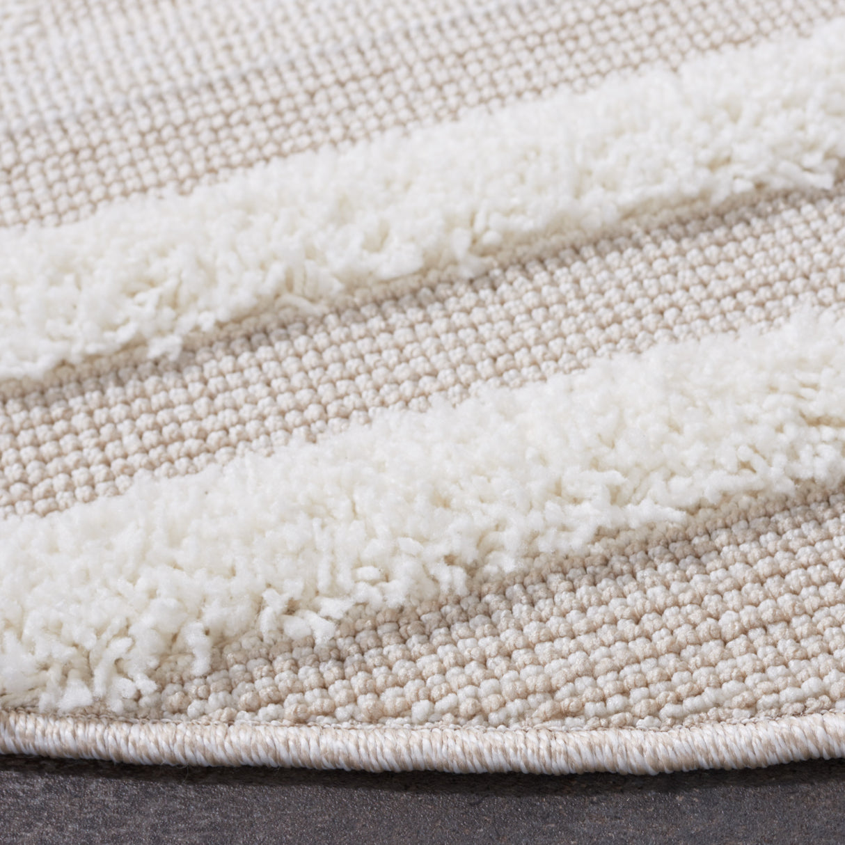 Safavieh Trends Trd114B Beige/Ivory Rug.