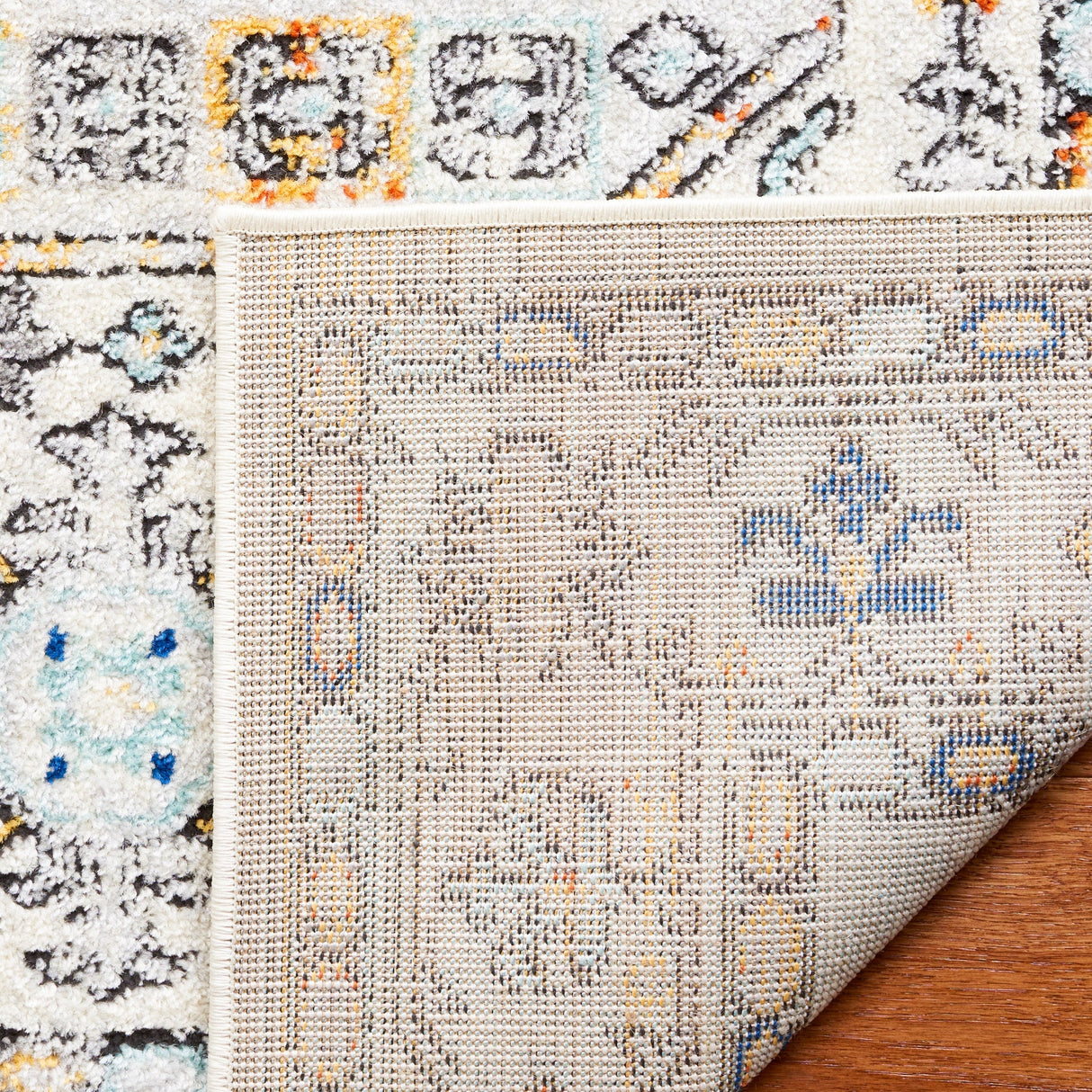 Safavieh Tulum Tul660A Ivory Grey/Blue Rust Rug.