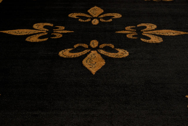 United Weavers Affinity Fdl Black Rug - close-up detail