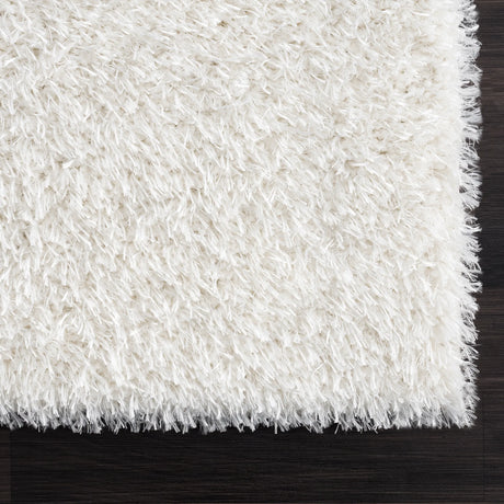 United Weavers Aubrey Rose White Rug - angle view