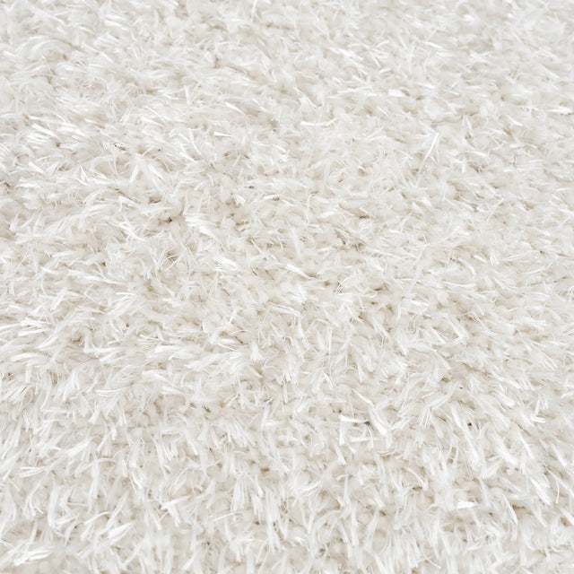 United Weavers Aubrey Rose White Rug - close-up detail