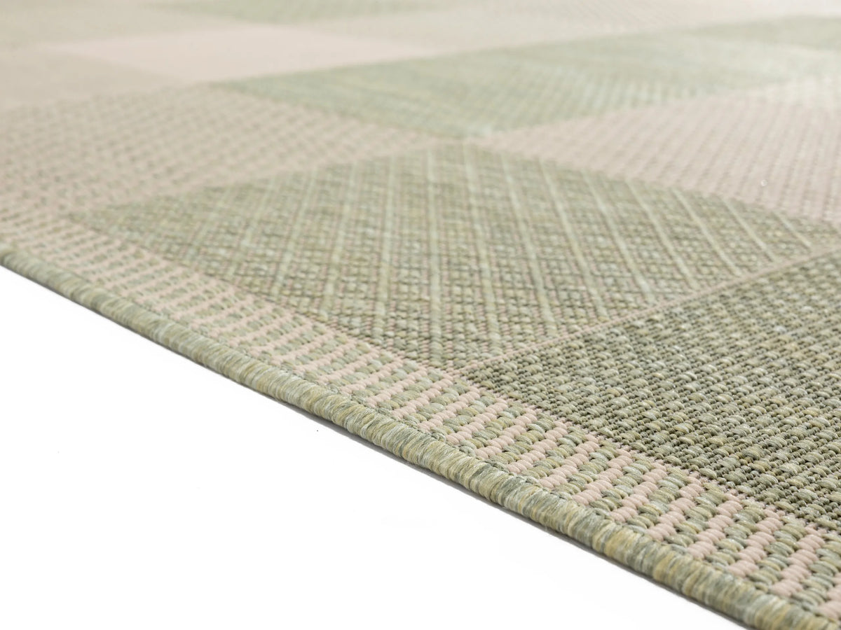 United Weavers Augusta Grand Anse Green Rug - pile height detail