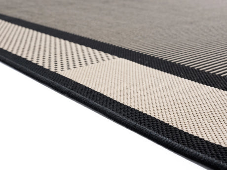United Weavers Augusta Matira Black Rug - pile height detail