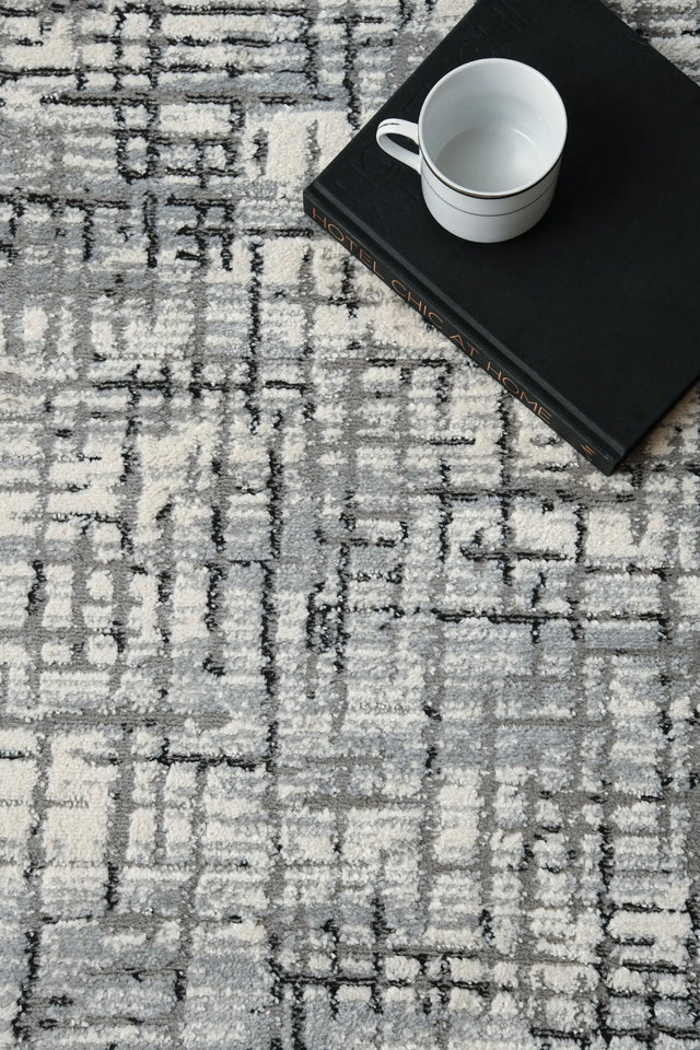 United Weavers Austin Eli Grey Rug - close-up detail