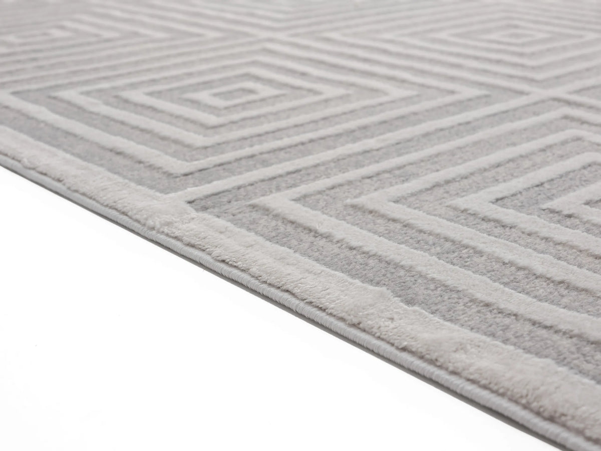 United Weavers Cascades Tehama Sand Rug - pile height detail