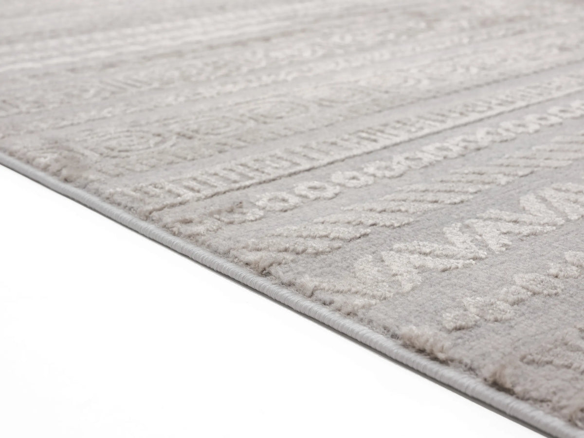 United Weavers Cascades Yamsay Wheat Rug - pile height detail