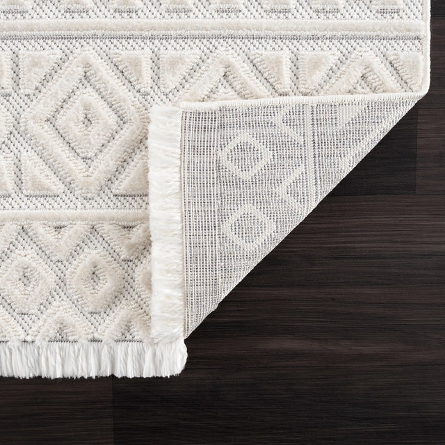 United Weavers Chelsea Kane White Rug - backing detail
