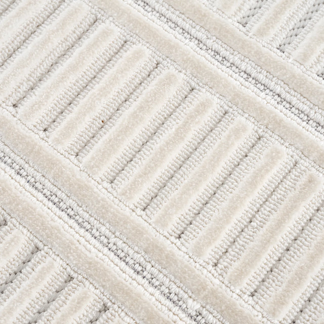 United Weavers Chelsea Yeager White Rug - close-up detail