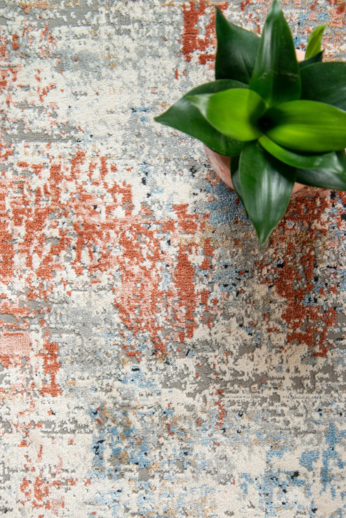 United Weavers Eternity Elixir Crimson Rug - close-up detail