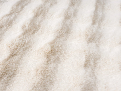 United Weavers Lavish Bubble Lush Beige Rug - close-up detail