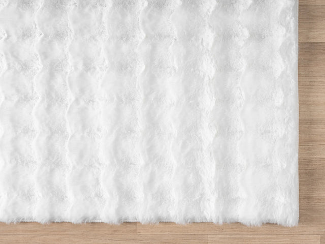 United Weavers Lavish Bubble Lush White Rug - angle view