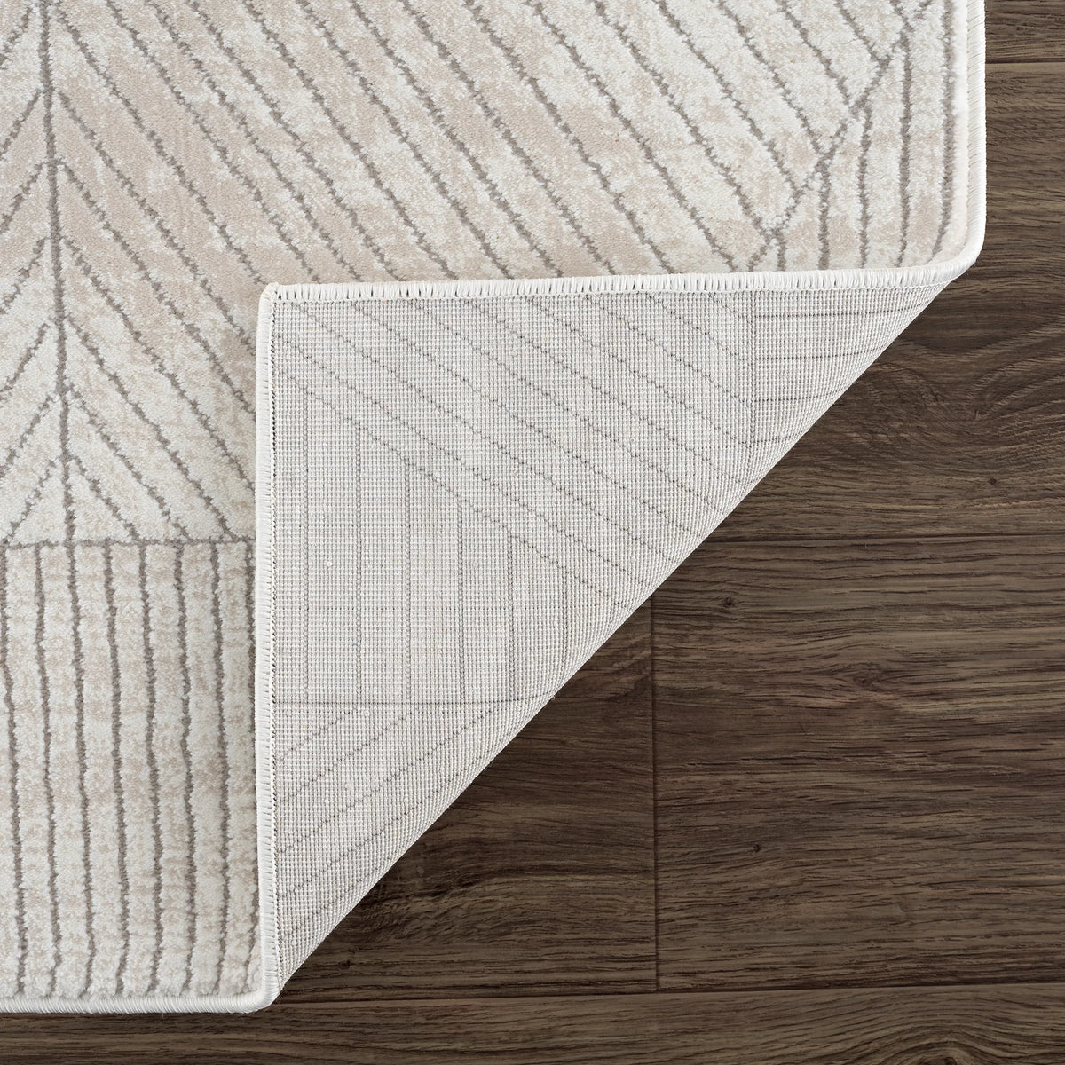 United Weavers Reserve Montana White Rug - backing detail