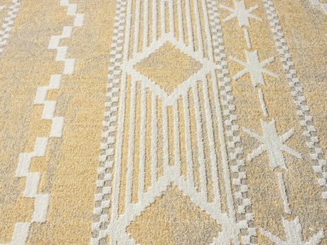 United Weavers Stratton Orchard Harvest Rug - close-up detail