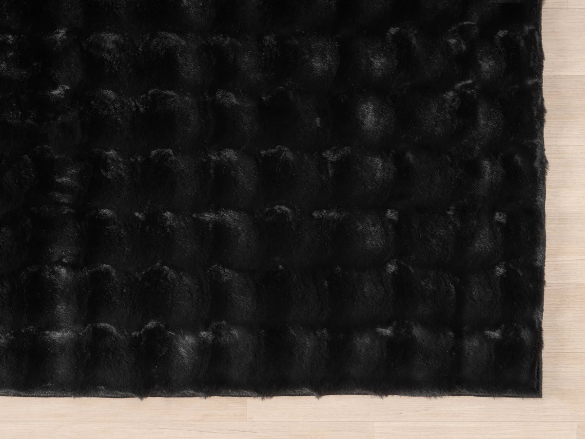 United Weavers Lavish Bubble Lush Black Rug - angle view