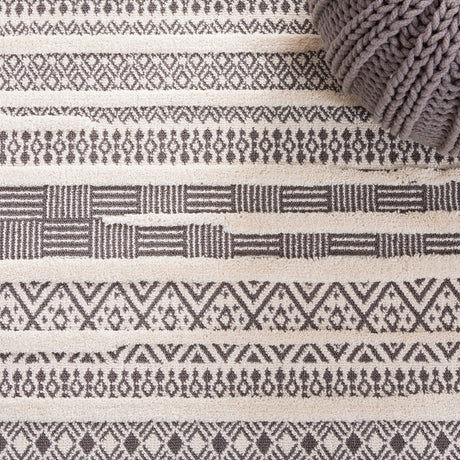 Safavieh Urban Urb204F Grey/Ivory Rug.