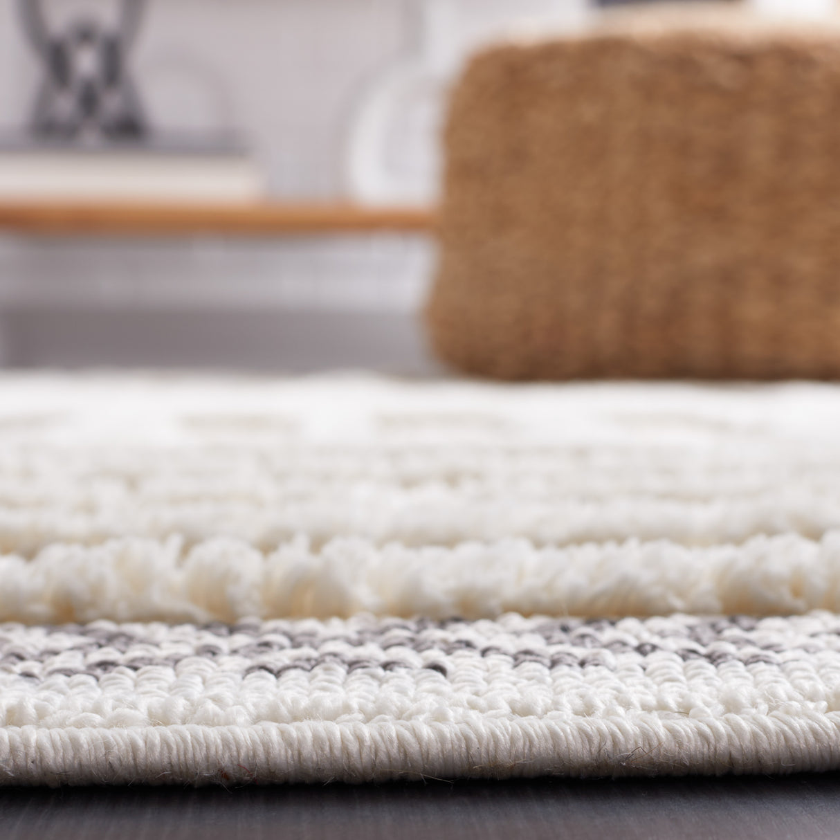 Safavieh Urban Urb212B Beige/Ivory Rug.