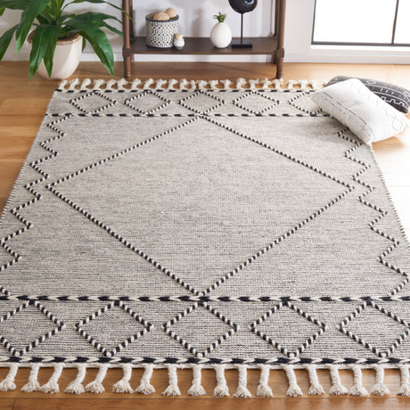 Safavieh Vermont Vrm160Z Ivory/Black Rug.