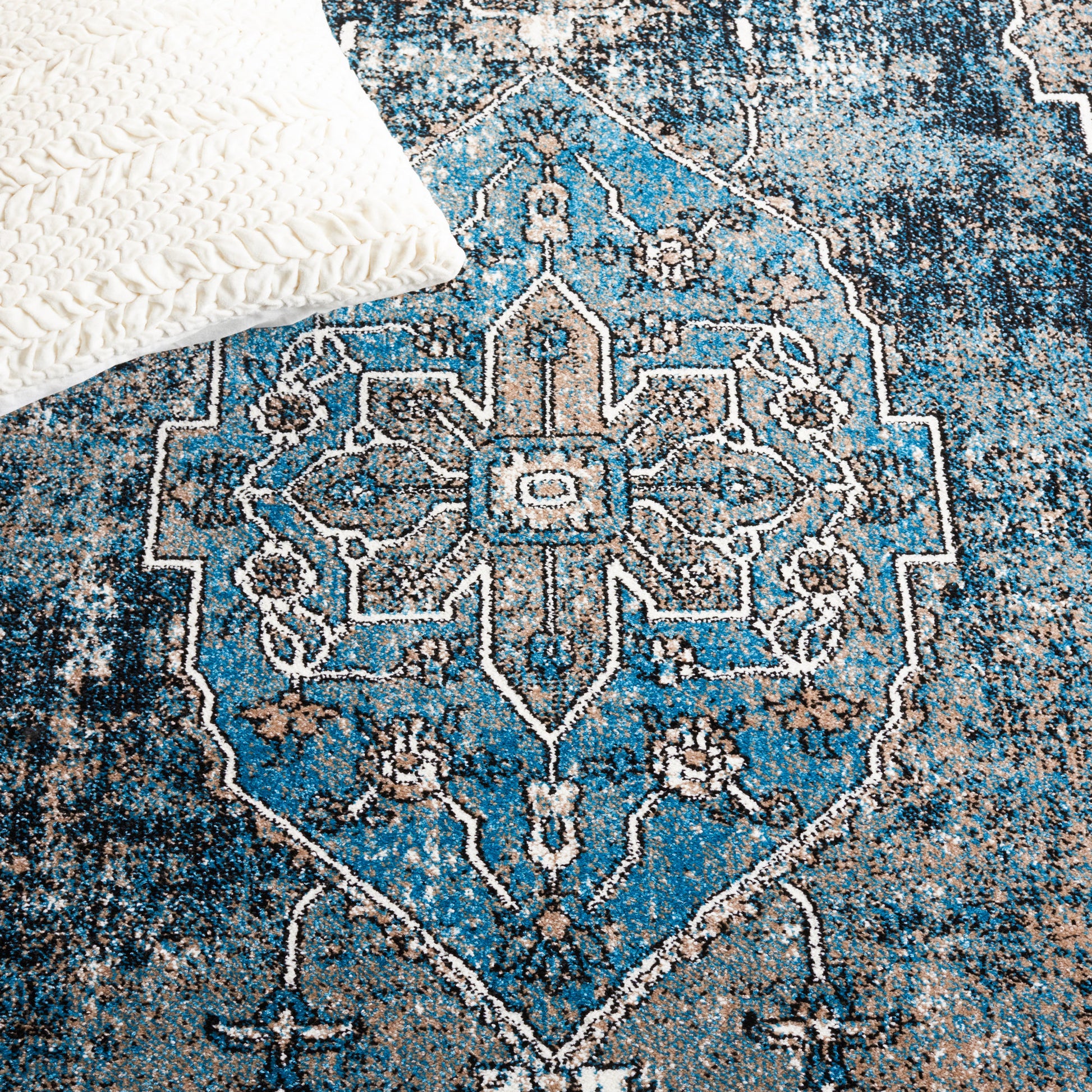 Safavieh Vintage Hamadan Vth210J Blue/Ivory Area Rug