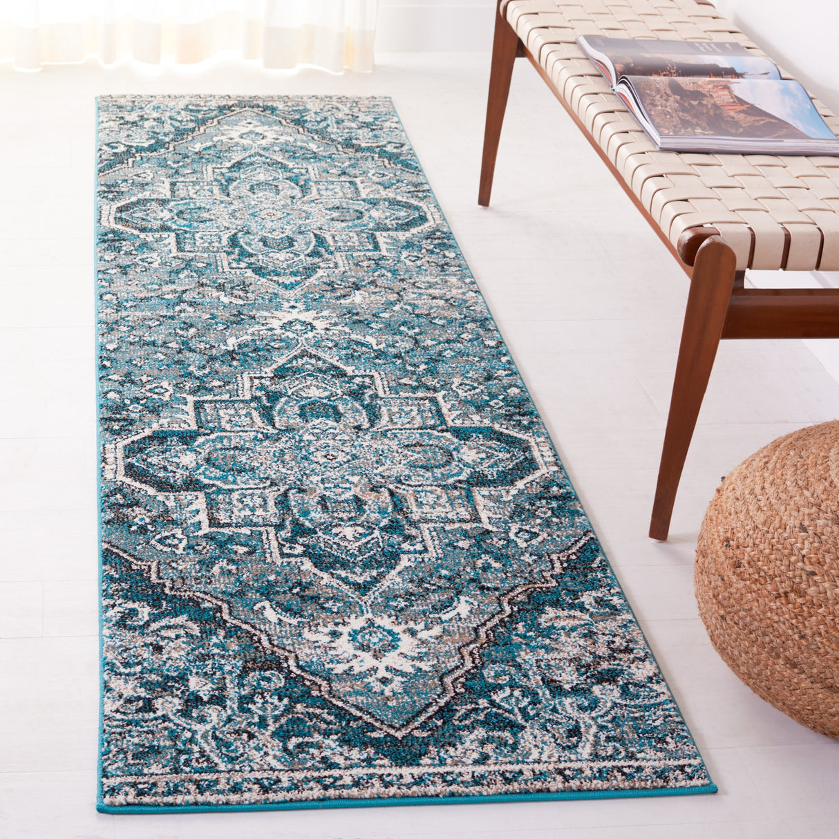 Safavieh Vintage Hamadan Vth226J Blue/Ivory Rug.