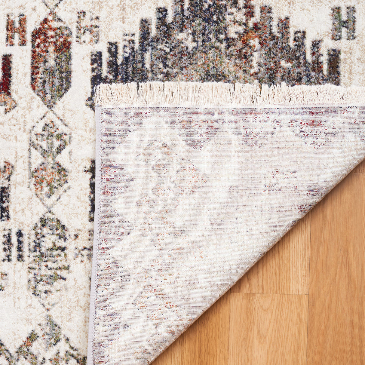 Safavieh Vintage Persian Vtp609A Cream/Grey Rug.