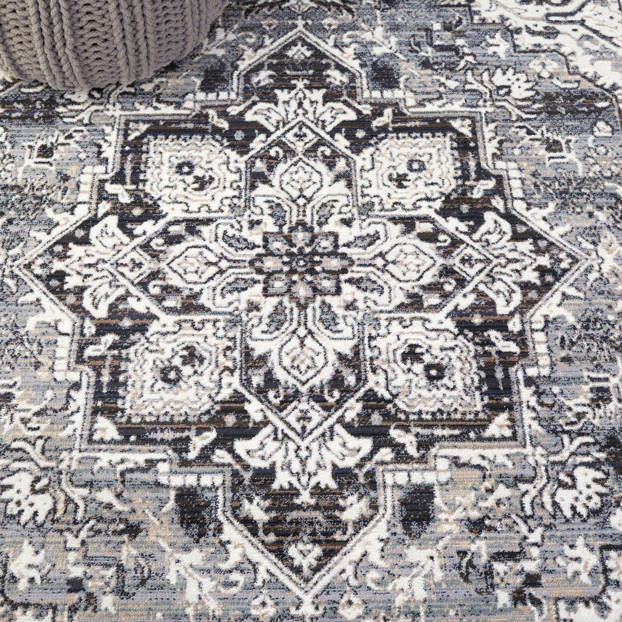 Safavieh Vintage Persian Vtp621N Navy/Ivory Rug.
