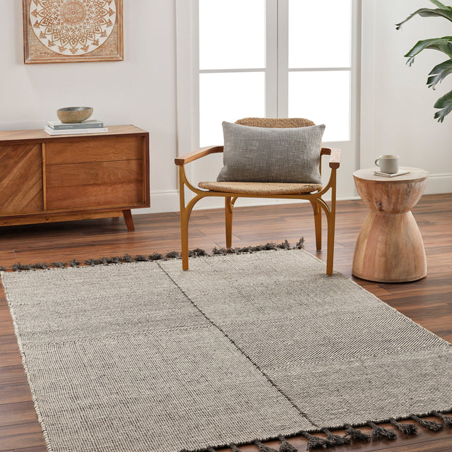 Surya Vivian Vvi-2302 Off-White, Charcoal Rug.