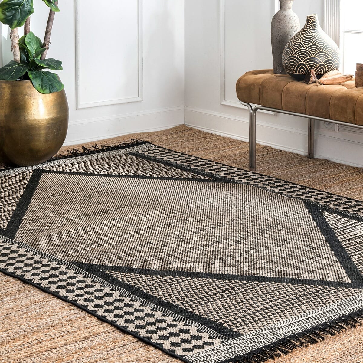 AreaRugs.com Nakra Nuuo64I Gray Moroccan Area Rug