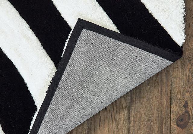 United Weavers Finesse Streamer Black (2100-21670) Rugs.