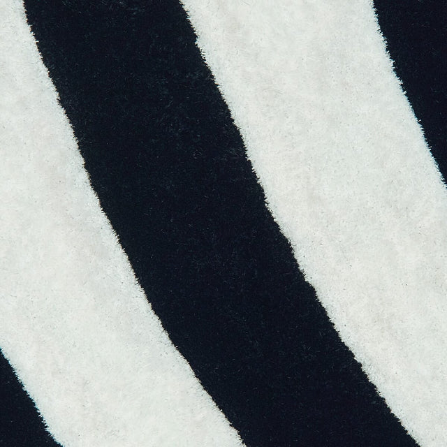 United Weavers Finesse Streamer Black (2100-21670) Rugs.