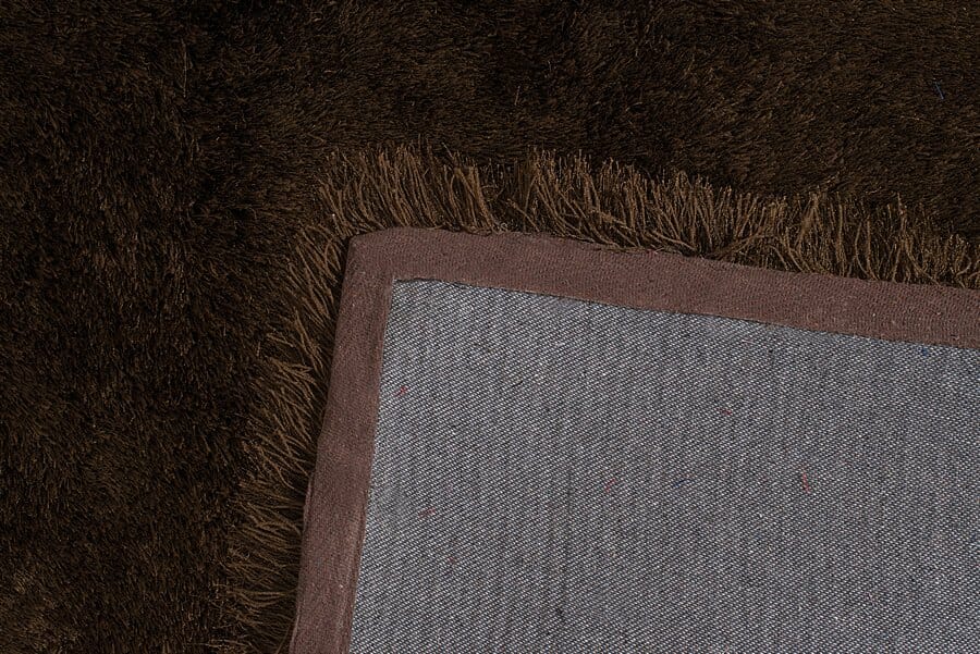 United Weavers Bliss Lurleen Chocolate (2300-00120) Shag Area Rug