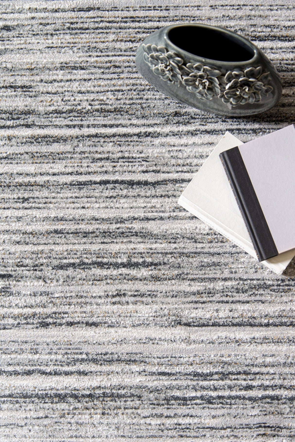 United Weavers Veronica Casino Wheat (2610-20191) Rugs.