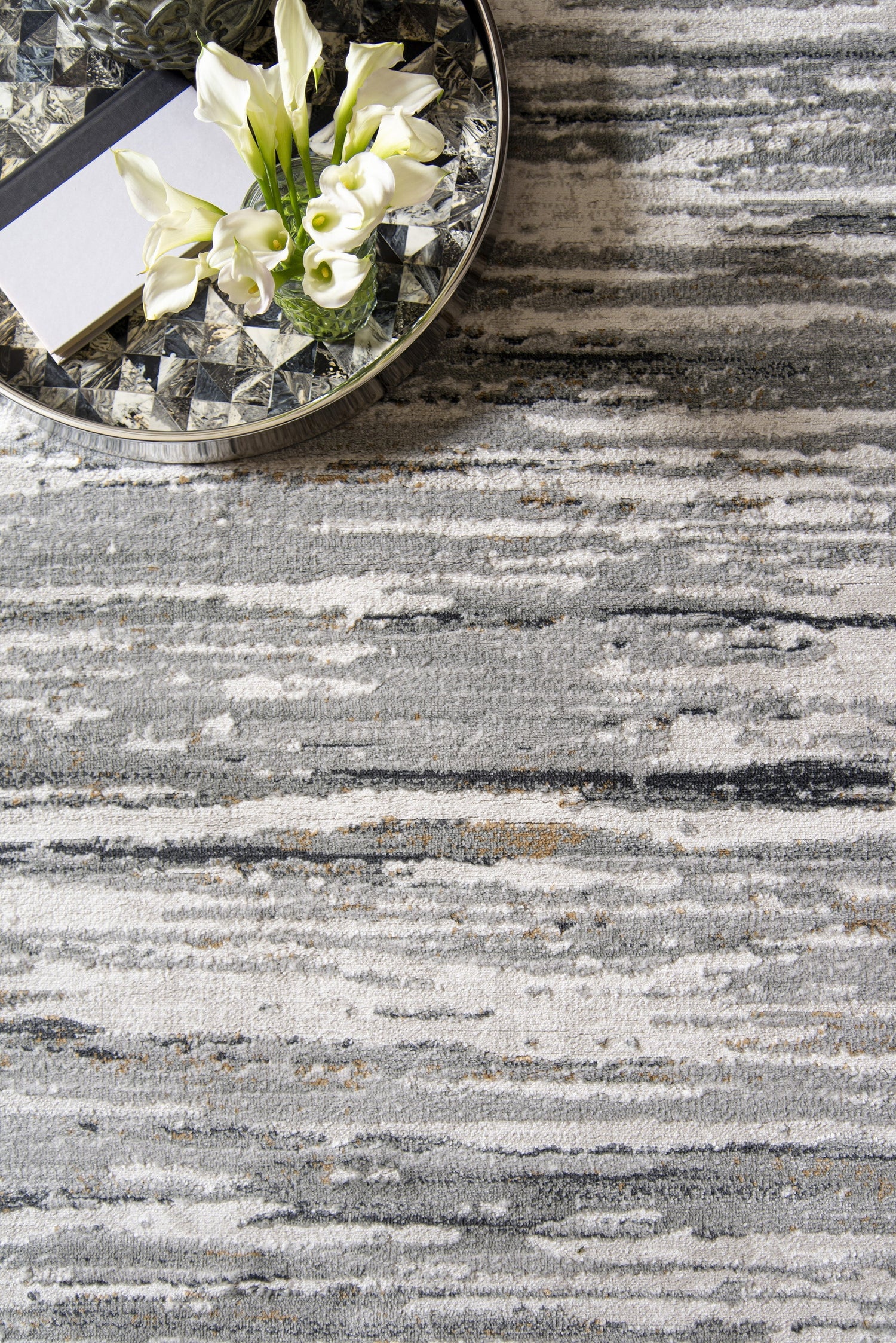 United Weavers Veronica Riseley Wheat (2610-20591) Rugs.