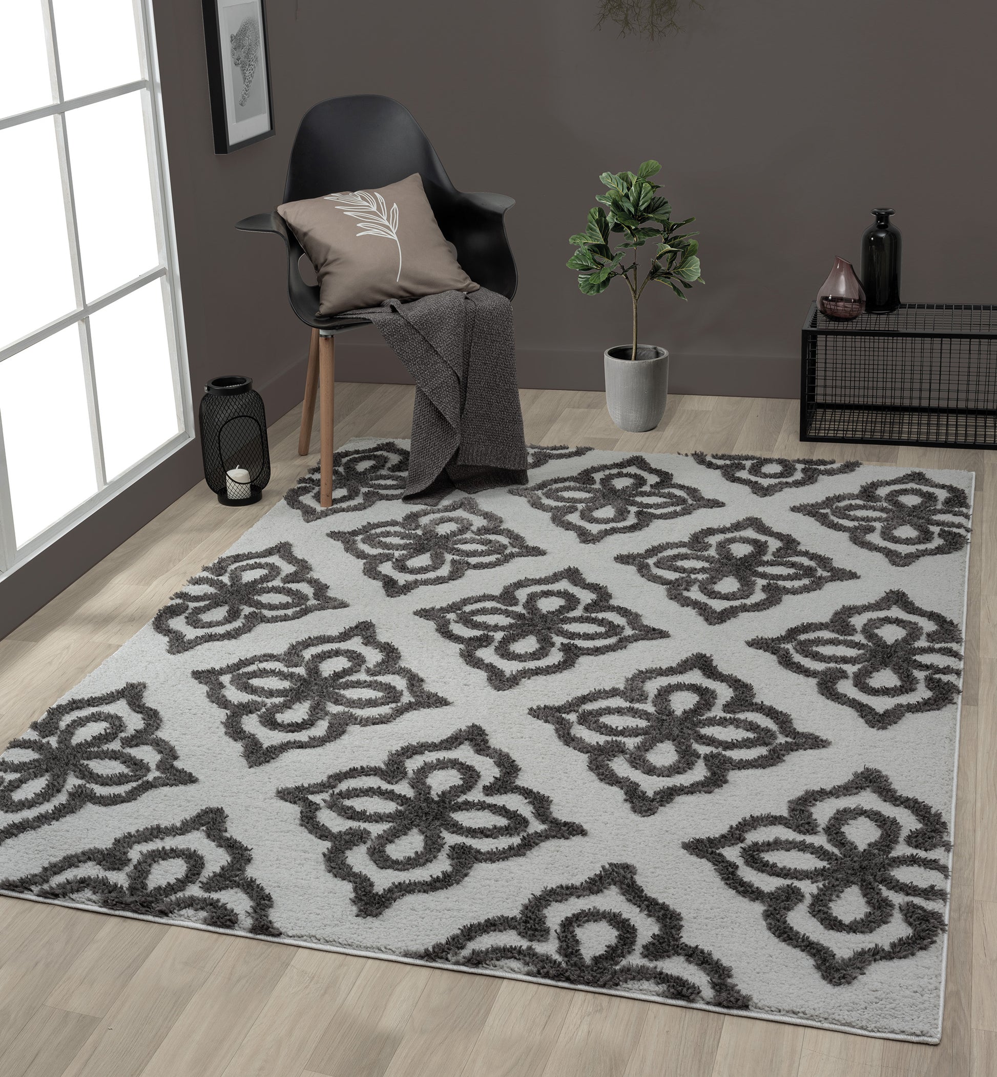 United Weavers Mellow Hollow Grey (2615-30270) Area Rug
