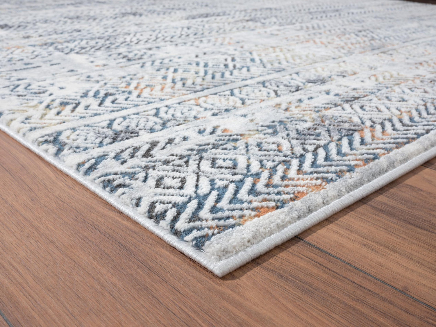 United Weavers Allure River Ivory (2620-31075) Rugs.