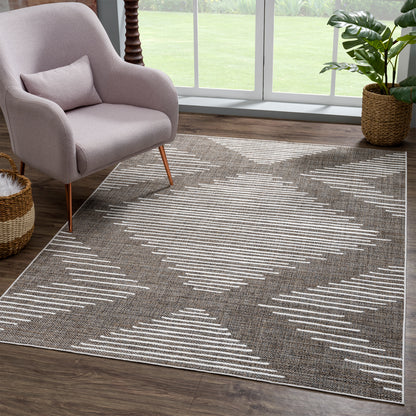 United Weavers Paramount Champion Brown (2660-50250) Area Rug