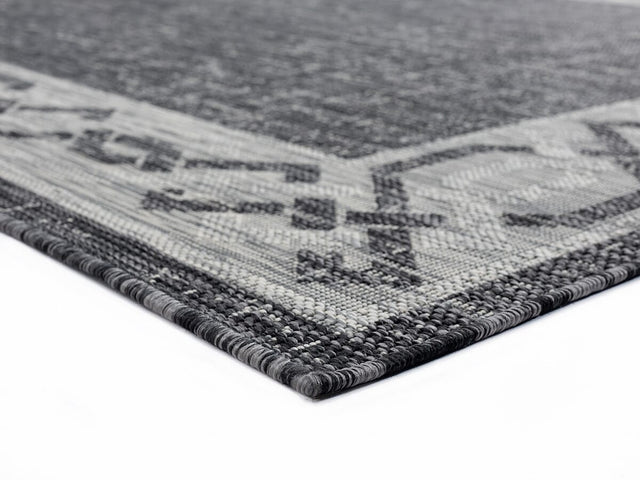 United Weavers Augusta Whitehaven Black (3900-10070) Rugs.